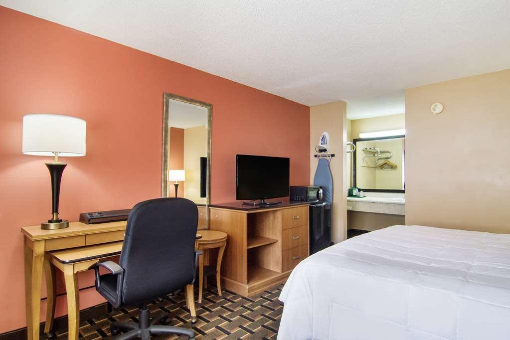 Americas Best Value Inn Darien Szoba fotó