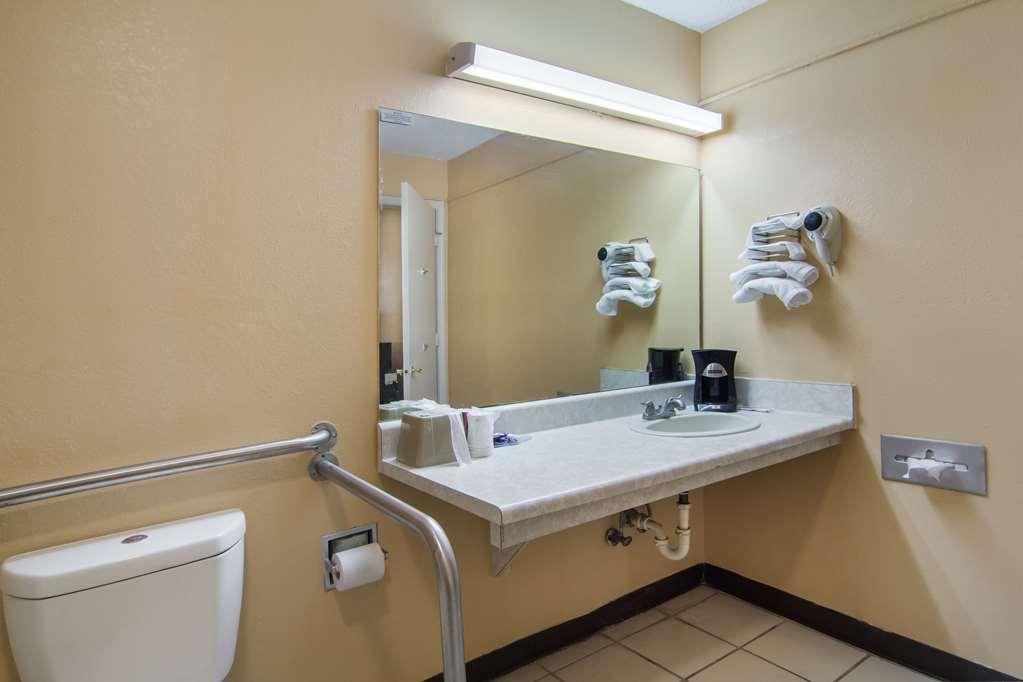 Americas Best Value Inn Darien Kültér fotó