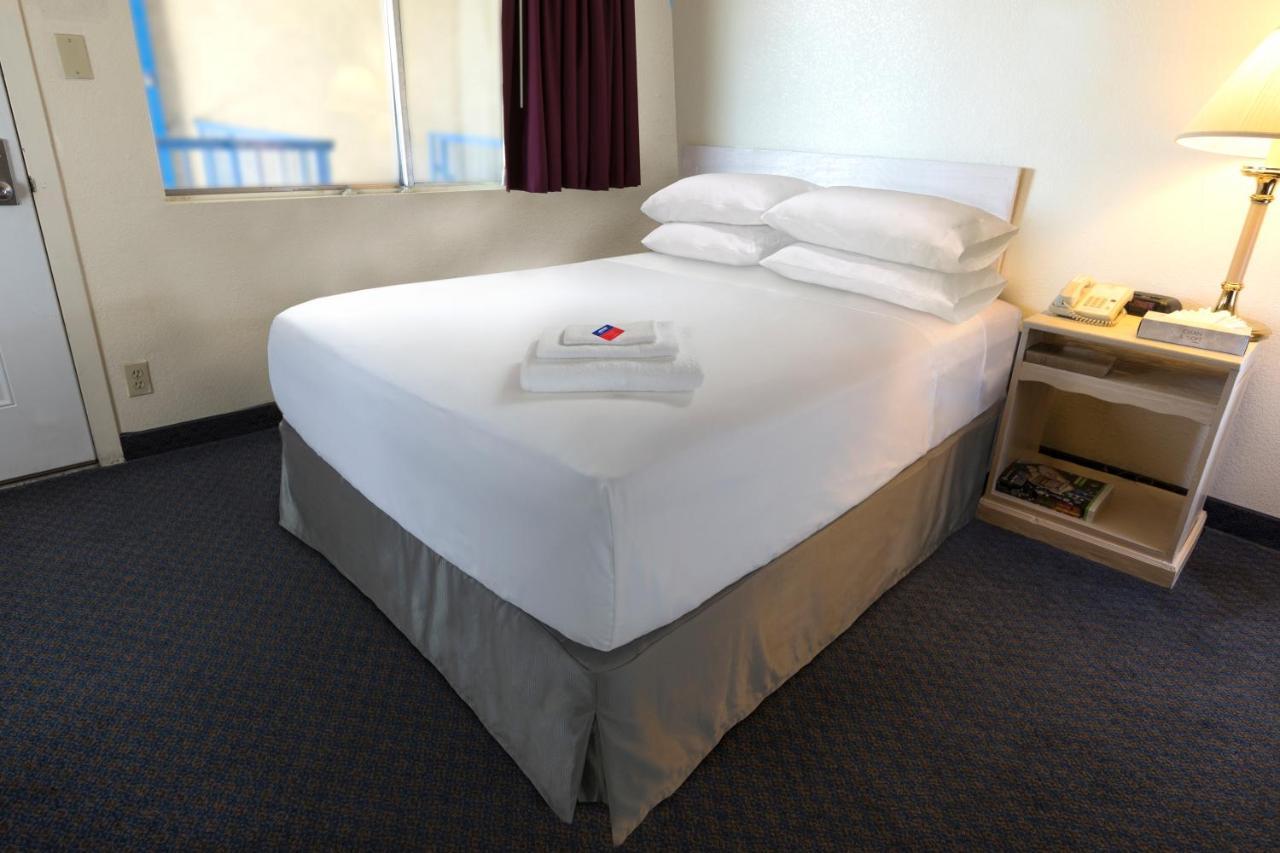 Americas Best Value Inn Darien Kültér fotó