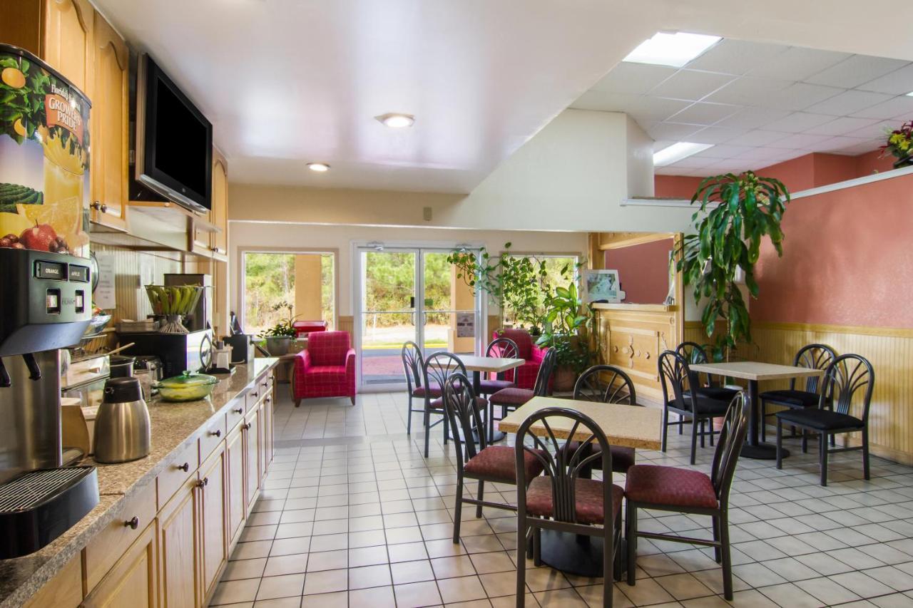 Americas Best Value Inn Darien Kültér fotó